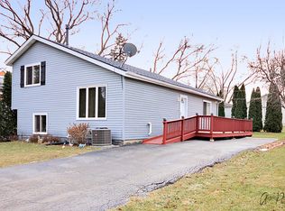 601 Ivy Ct, Round Lake Beach, IL