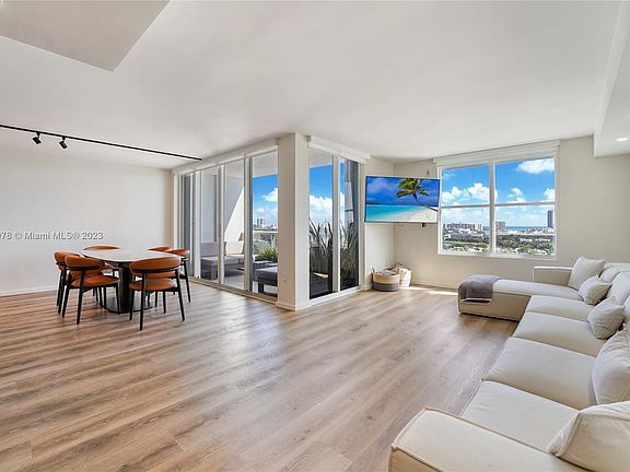 4th image of 1800 Sunset Harbour Dr #1807