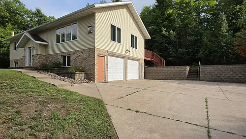 1901A Spruce Ln Photo 1