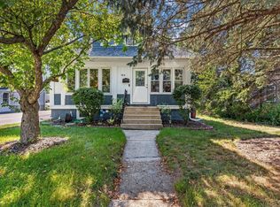 824 S Silver Lake St, Oconomowoc, WI 53066