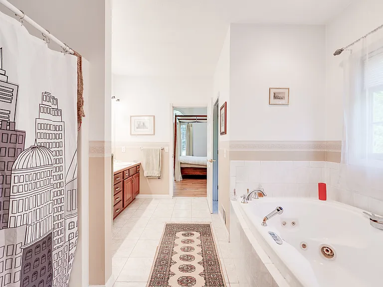 18 Bayberry Dr — Photo 15