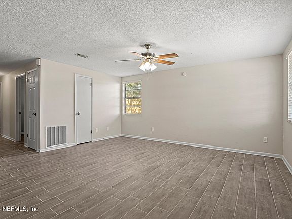 4th image of 1540 PAWNEE Street