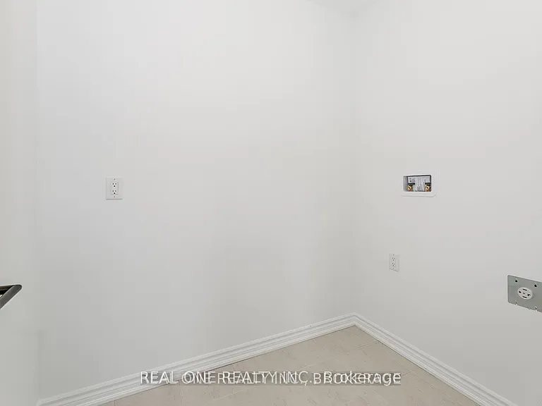 980 Logan Dr #34 — Photo 17