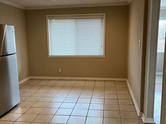 5th image of 808 Northwest Blvd