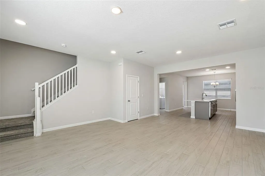 3 bed, 2.5 bath, 1790 sqft, $2,450 — Photo 4