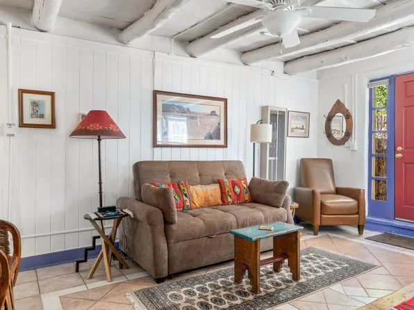 140 W Berger St #B, Santa Fe, NM 87505