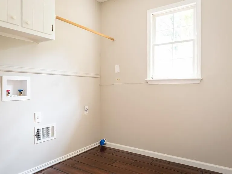 401 Freshman Dr — Photo 20
