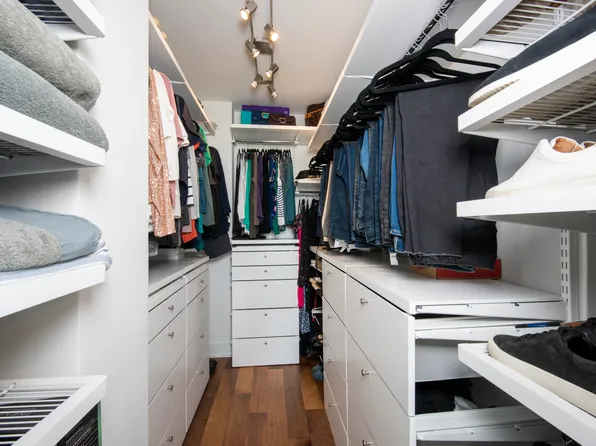 5700 Arlington Avenue image 18 of 35