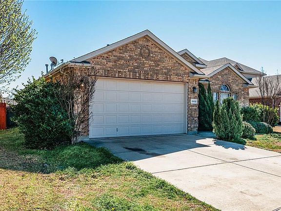 3rd image of 2532 Priscella Dr