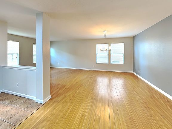 4th image of 7030 Maple Park Ln
