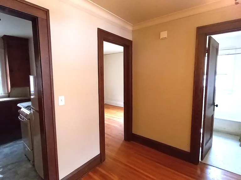 1990 Marshall Ave #10 — Photo 10