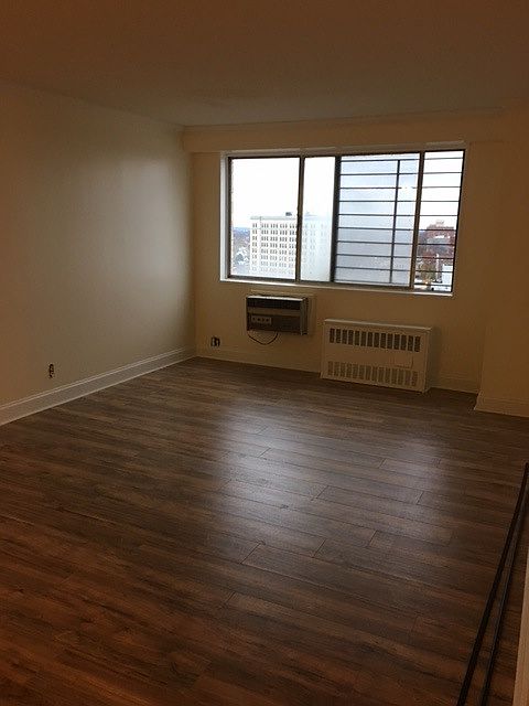 1st image of 40 E Sidney Ave APT 16G