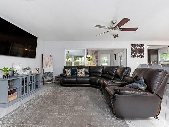 4th image of 2280 Blackwood Dr