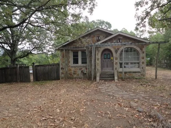 10312 Macarthur Dr, North Little Rock, AR 72118