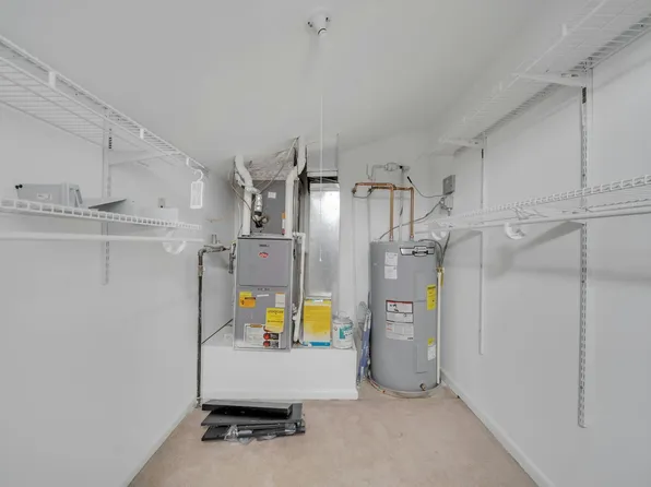 24 Avenue At Port Imperial image 16 of 28