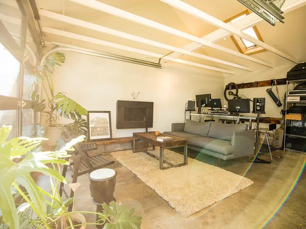 410 9th St #Adu, Hood River, OR 97031