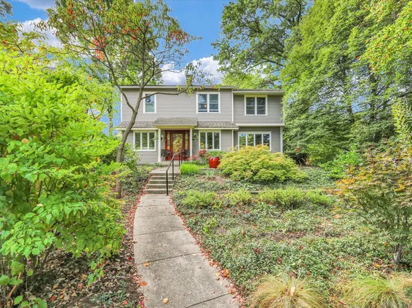 1023 W Charles St, Champaign, IL 61821