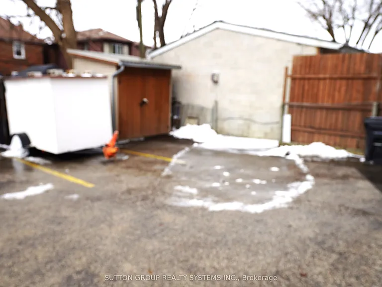 324 Lauder Ave — Photo 6