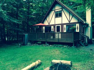256 Outer Dr, Pocono Lake, PA