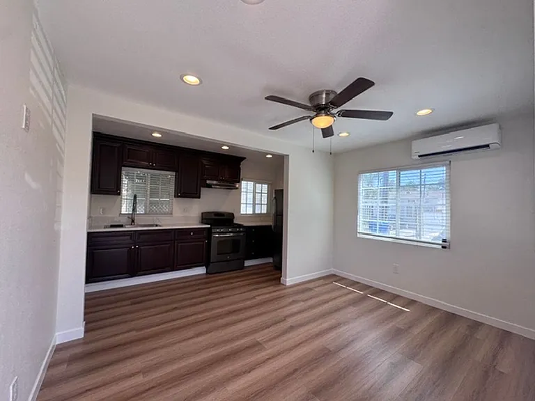 1600 Sherman Pl — Photo 2