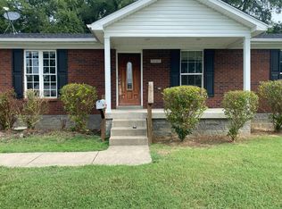 5103 Constance Dr, Louisville, KY 40272