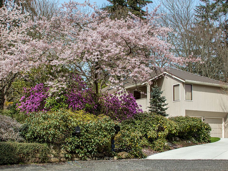 1st image of 480 Kaleetan Pl NE
