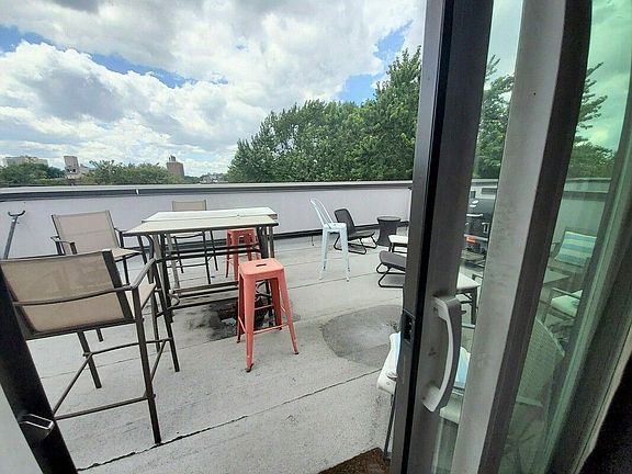 5th image of 1448 Bedford Ave #B4