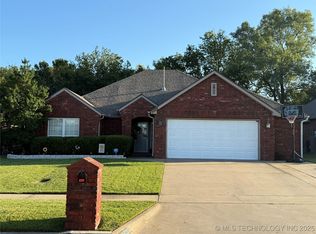 13006 E 112th St N, Owasso, OK 74055