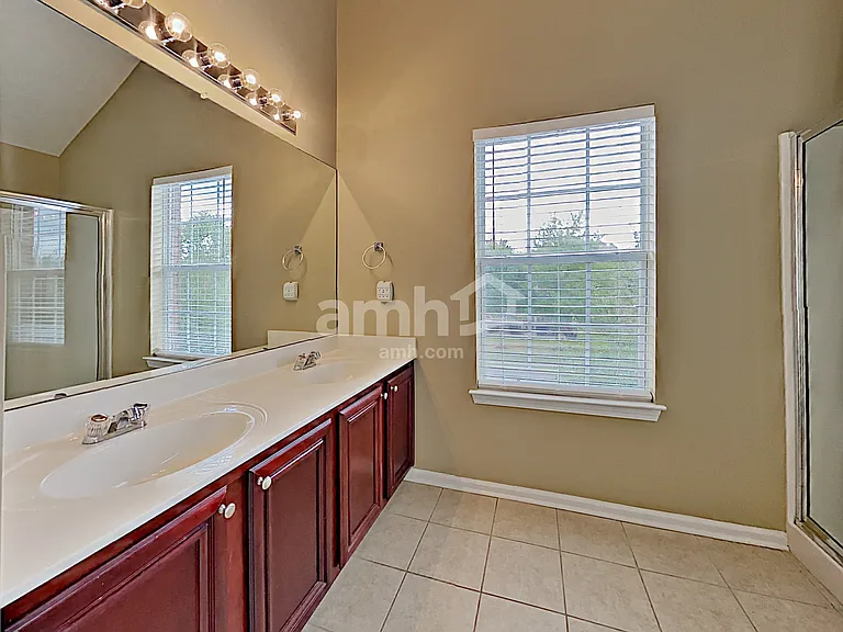 4975 Hopewell Manor Dr — Photo 13