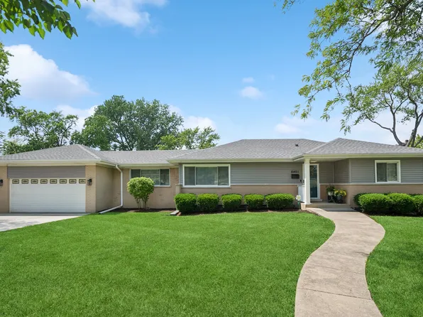 8401 W Carol St, Niles, IL 60714