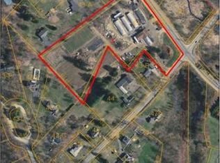 374 Sterling St, Lancaster, MA 01523