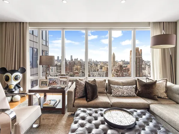 255 East 74th Street image 1 of 21