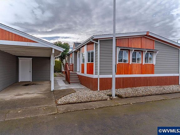 3rd image of 5422 Portland Rd NE Unit 111