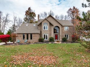 6277 Tourelle Dr, Highland Heights, OH 44143