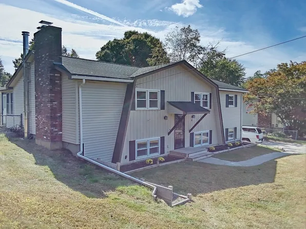 6 Ash St, Webster, MA 01570