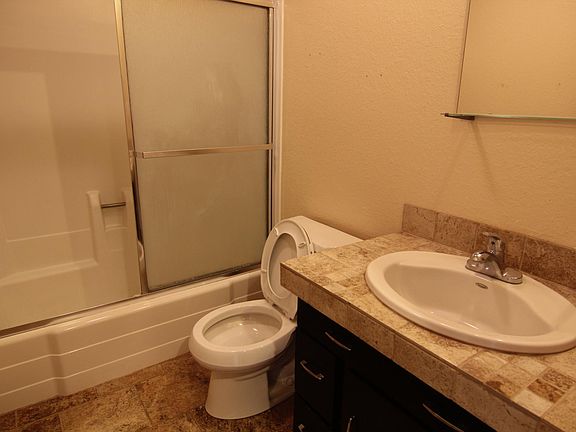 bath tub on 2nd floor