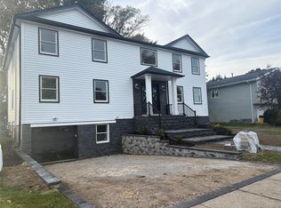 11 Delaware Avenue, Jericho, NY 11753