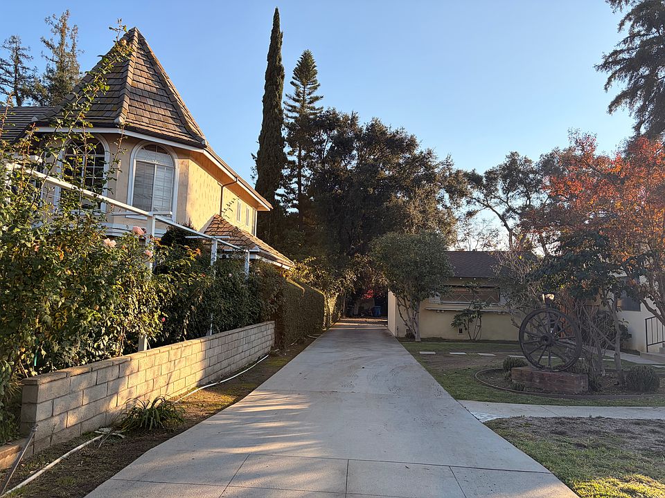 1st image of 22 W Las Flores Ave