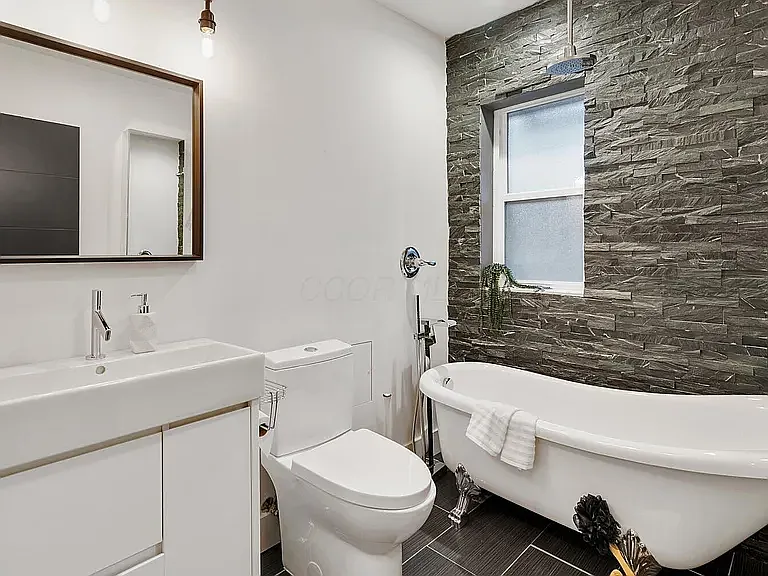 1191 E Rich St — Photo 32