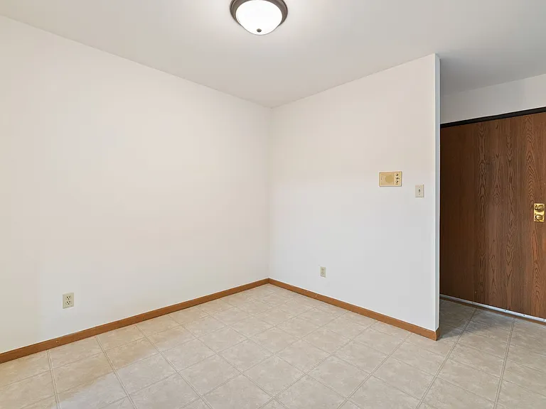 N83W13684 Fond Du Lac Ave #51 — Photo 13