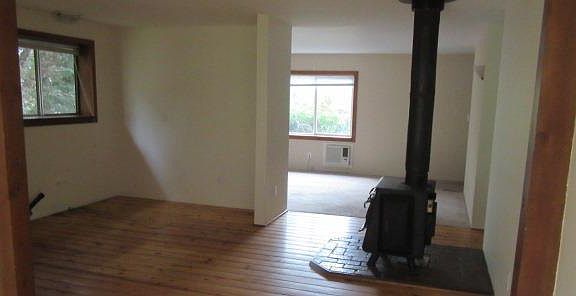 main hse ling rm w woodstove