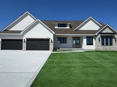 17519 N Valley Dr, Urbandale, IA, 50323