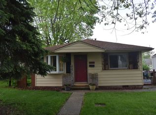 384 S Prairie Ave, Bradley, IL 60915
