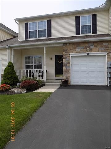 1st image of 28 Cobblestone Dr