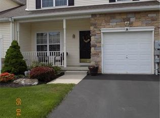 28 Cobblestone Dr, Easton, PA 18045