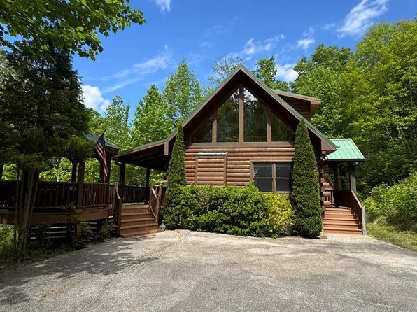 257 Trading Post Pl, Whittier, NC 28789
