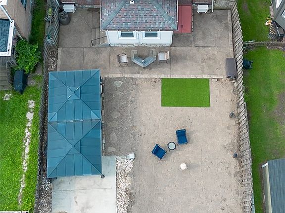 3rd image of 3932 McClure Ave