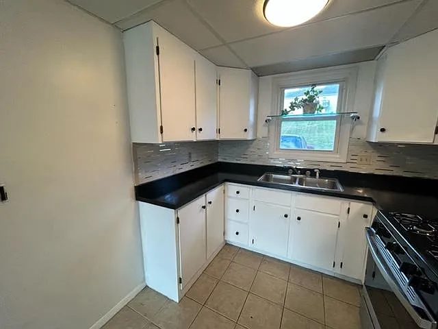 8 Crestview Dr — Photo 4