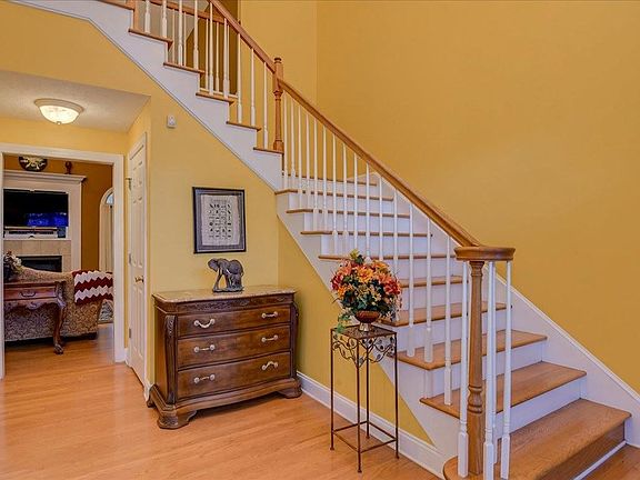 2nd image of 629 Savannah Barony Dr