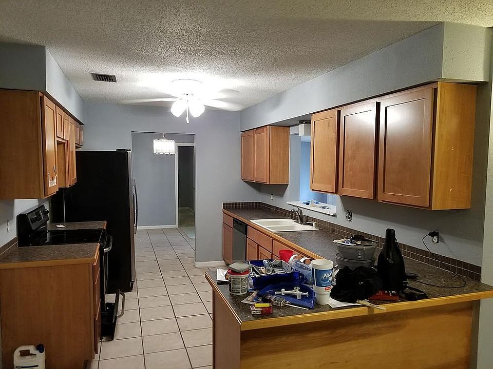 1st image of 400 SE 51st Ave